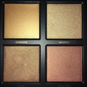 Huda Beauty 3D Highlighter Palette